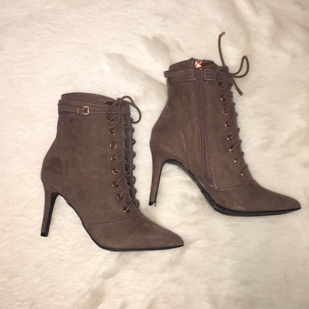 NWB Bamboo Corset Lace Up Heeled Ankle Booties